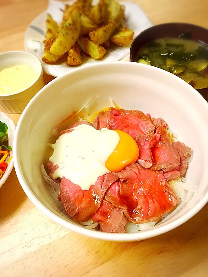 ♡ローストビーフ丼♡|りこちめめさん