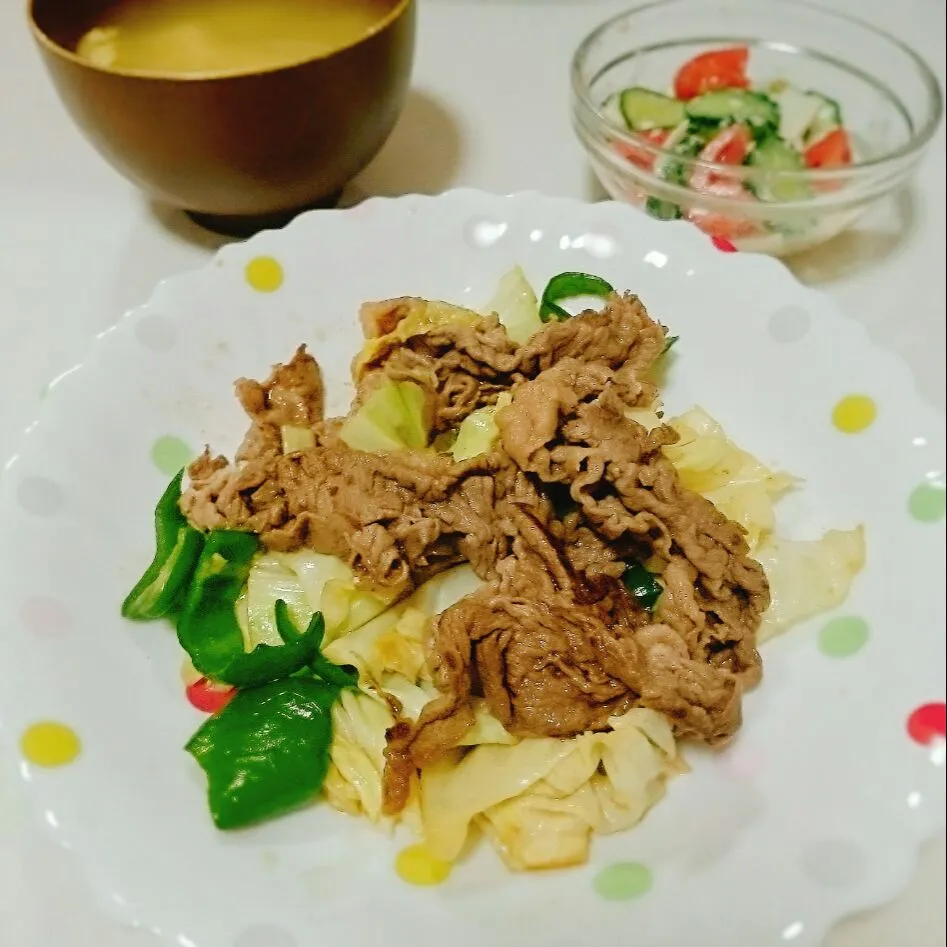 牛肉の焼き肉風・トマトと蕪ときゅうりのサラダ|chocoさん