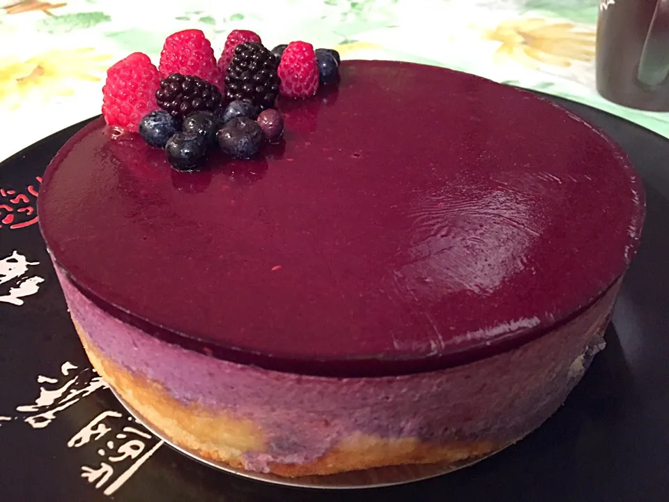 Raspberry Mousse Cake with Summer Berries|Daichiさん