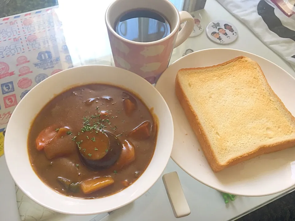 一晩煮込んだカレーDEトースト|AyuChさん