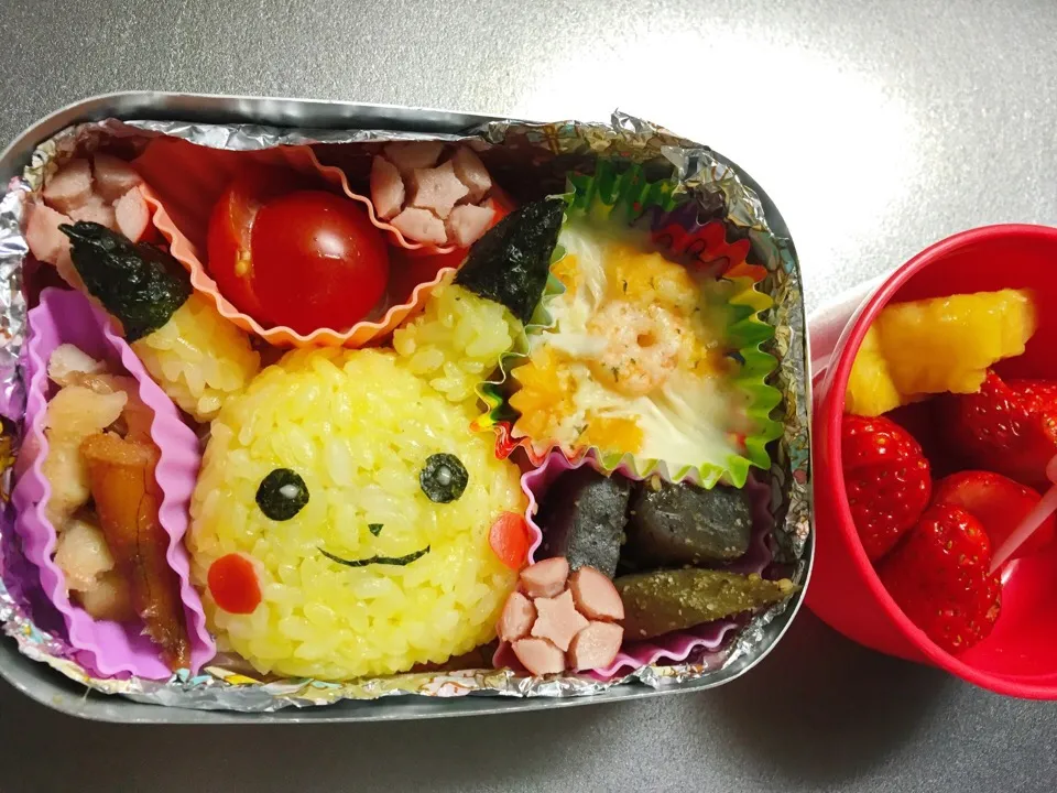 Snapdishの料理写真:ピカチュウ キャラ弁|びいさん