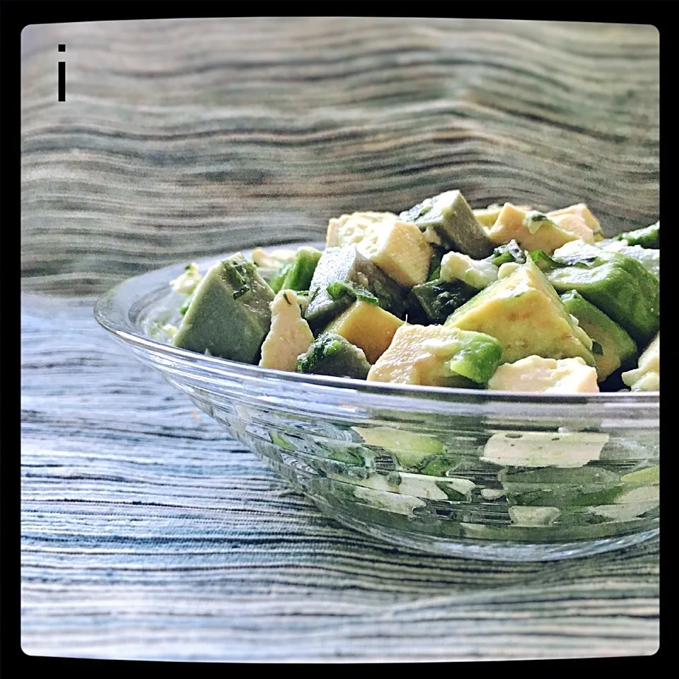 生麩・アボカド・豆腐のヘルシーサラダ 【Healthy salad / Tansy wheat starch, avocado and tofu】|izoomさん