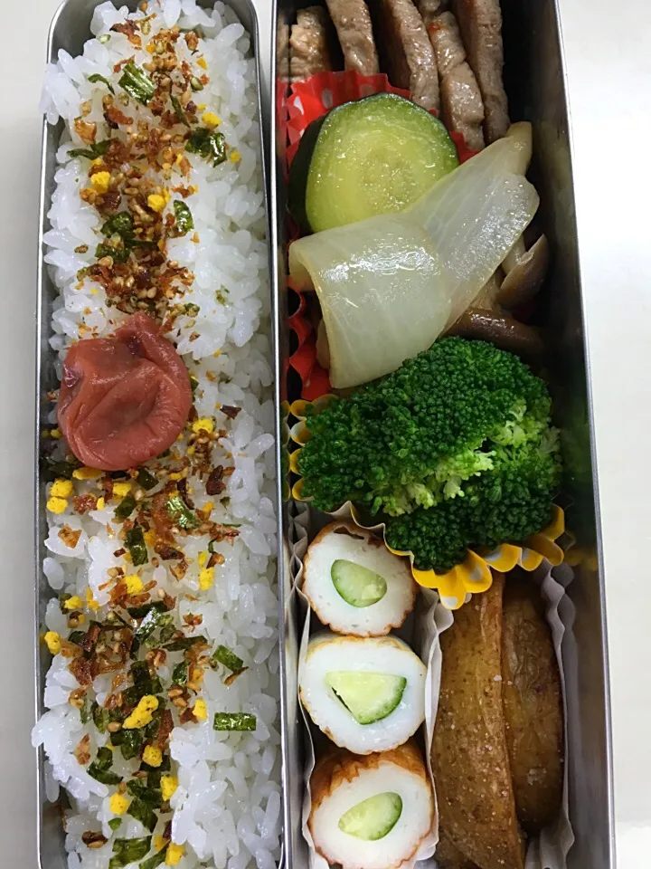 ポークレモンソテー 夏野菜のマリネ ブロッコリー ちくわきゅうり ポテトウェッジ弁当。|Kumiko Kimuraさん