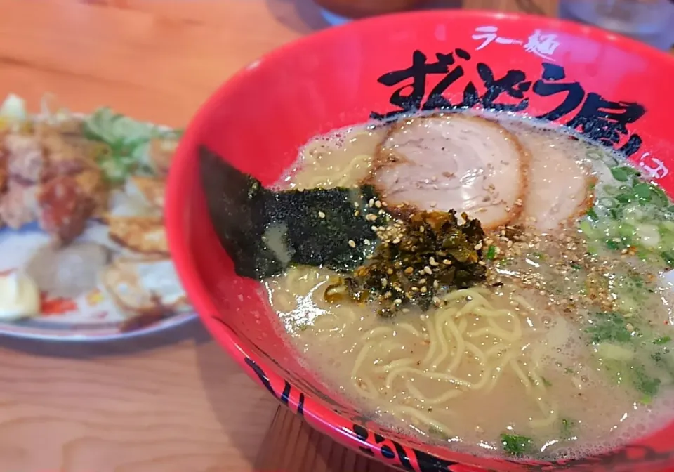 元味ラー麺に高菜トッピング|ヴェローナのパン屋さんさん