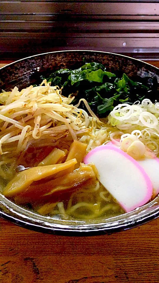 かしわや  うどん屋のひやしラーメン|市さん