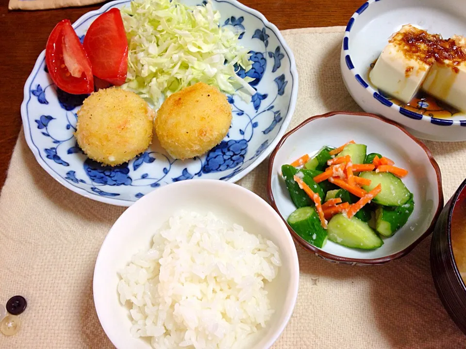 揚げたてクリームコロッケ定食|まりっちさん