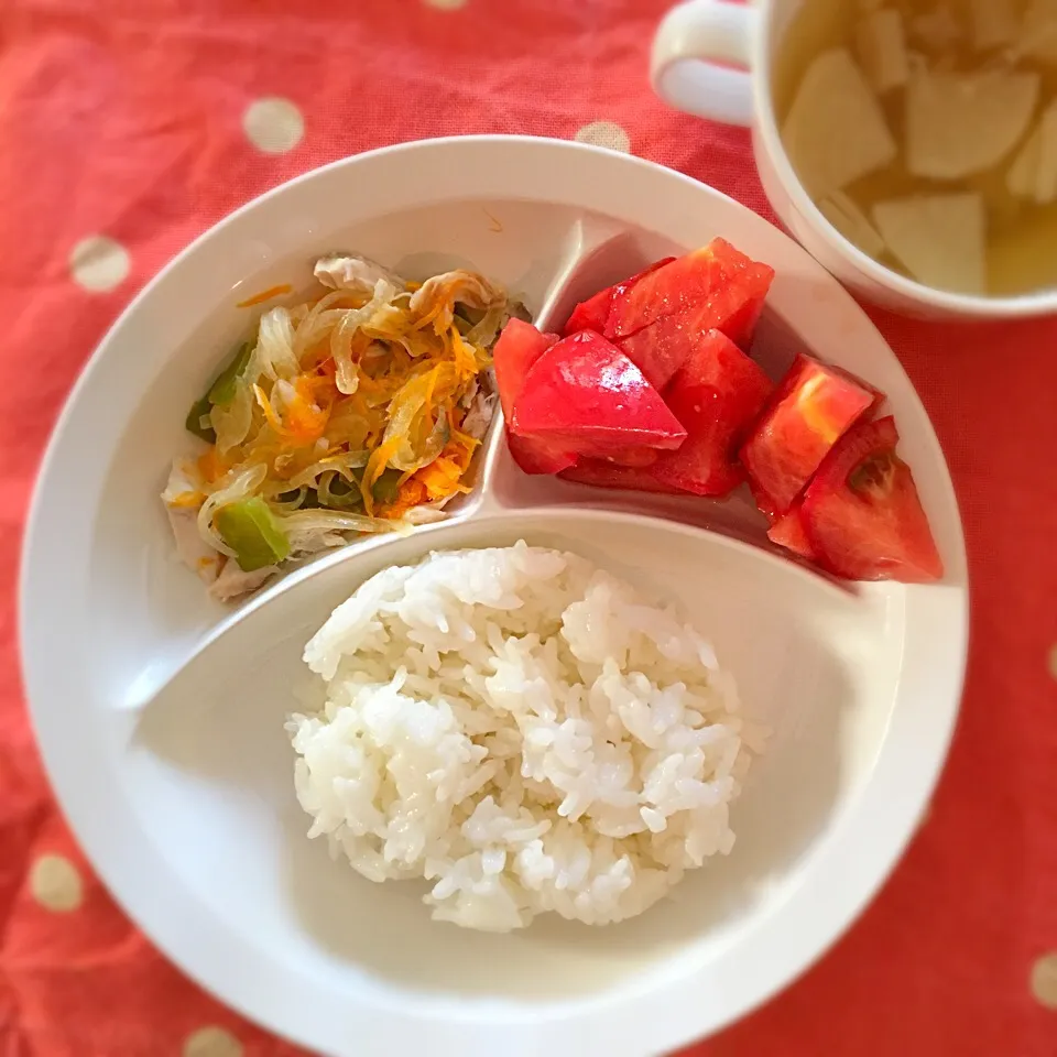 息子ご飯/鰆ホイル焼き、トマト、蕪とえのきの味噌汁|にゃろめさん