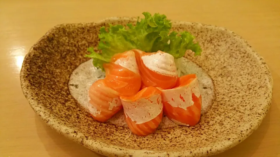 Snapdishの料理写真:Thick and Fatty. That's what salmon belly is all about.|秋平さん