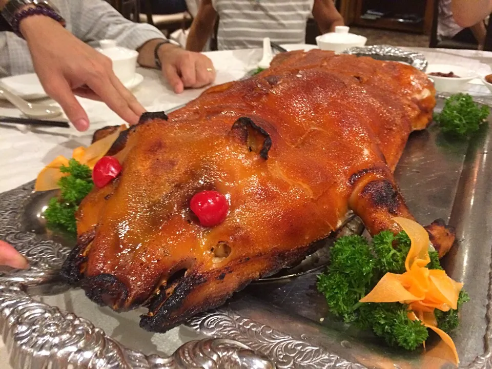 Roast suckling pig @ Si Chuan Dou Hua|Ong Sor Fernさん