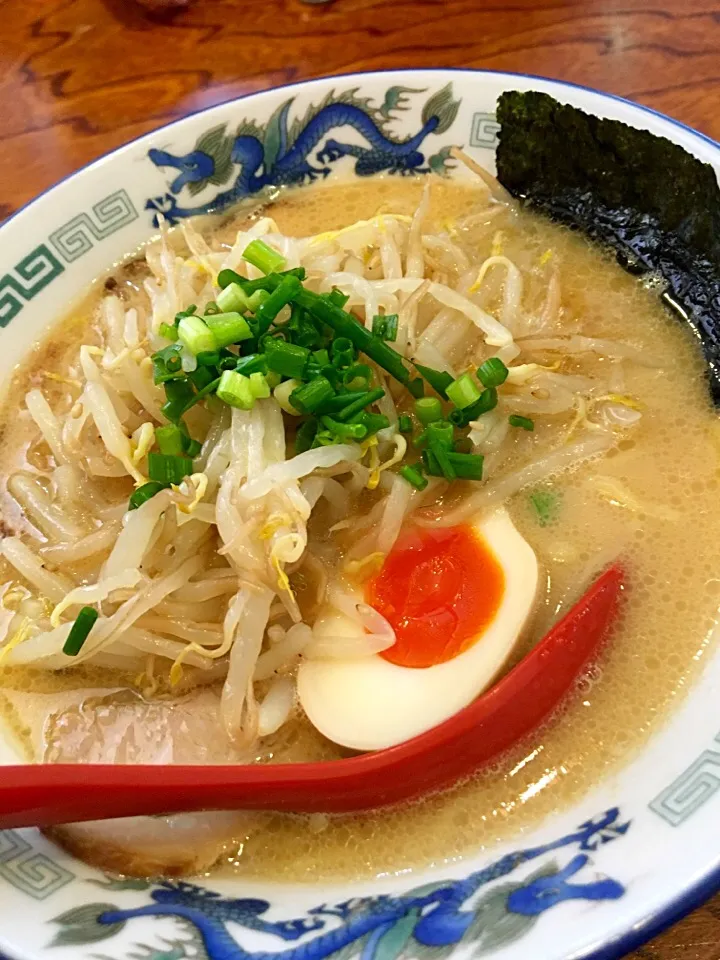 あじ助のもやし麺|もにもにかさん