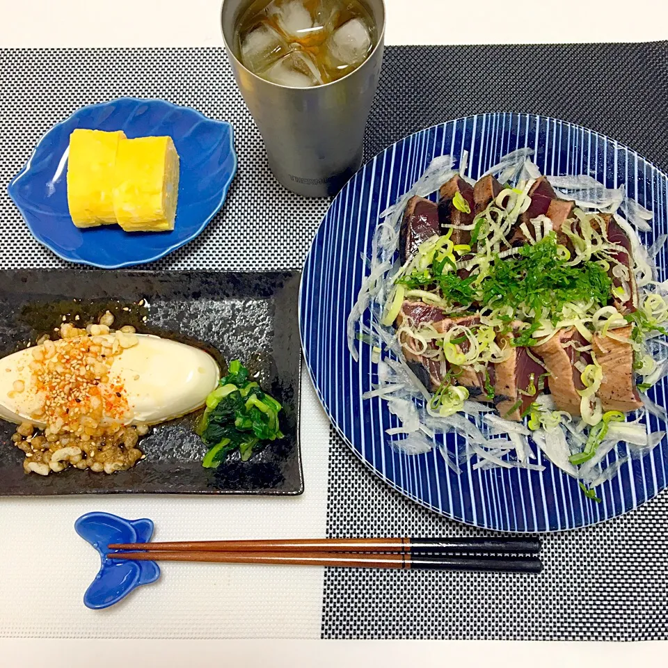 ♯カツオのたたき♯冷奴めんつゆ×天かすトッピング♯卵焼き|なほぴさん