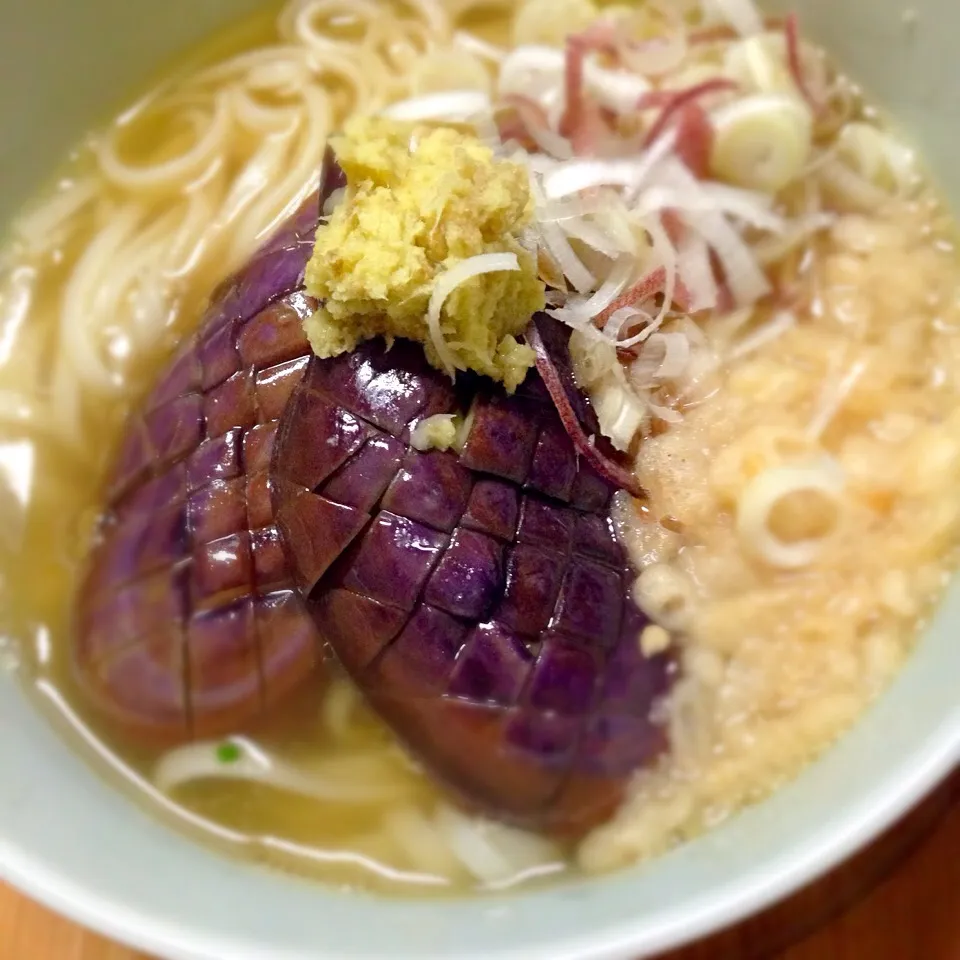 相方の深夜メシに🌃煮込み茄子うどん♪|こなちゅんさん