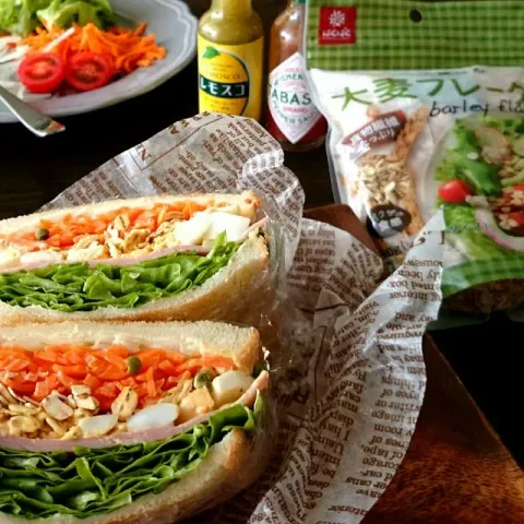 「大麦フレーク シリーズ」を使ってみたSnapdishの料理・レシピ写真:大麦サラダのサンドイッチ