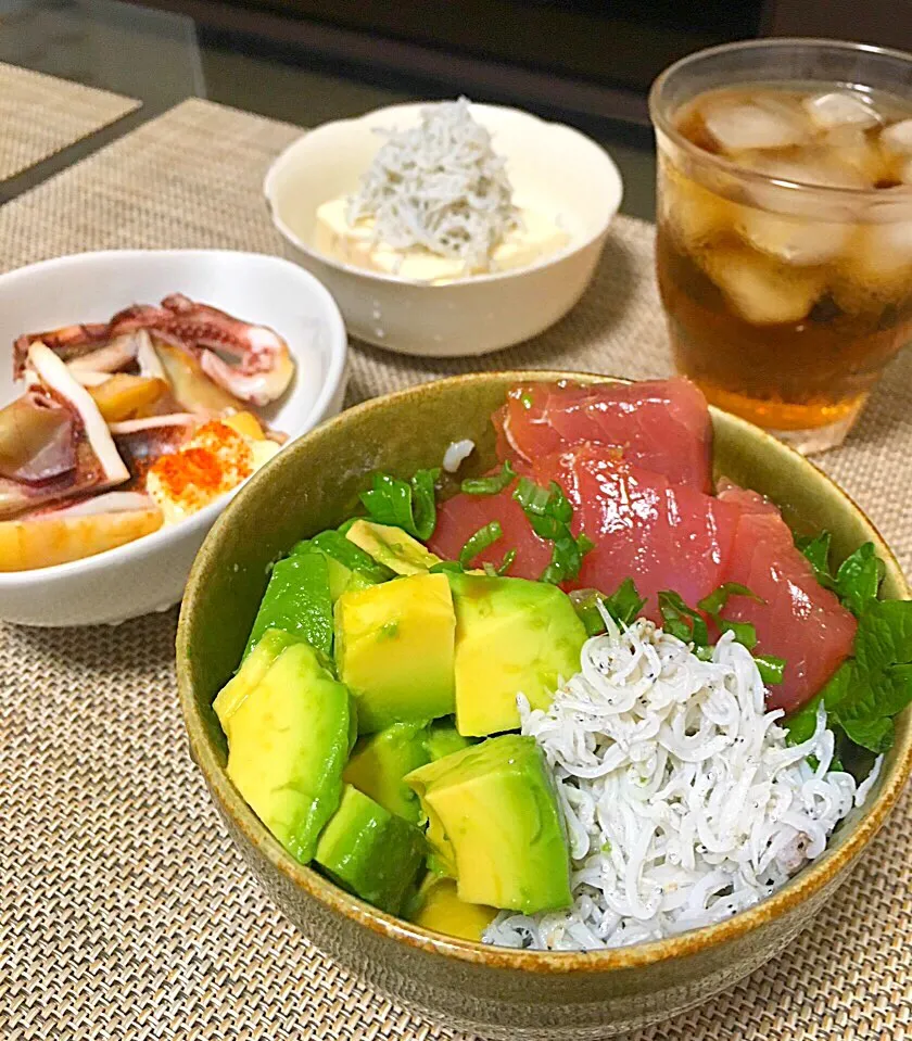 マグロアボカドシラス丼😋✨|ゆかりさん