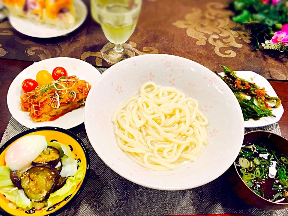 讃岐釜揚げうどん、茄子の照り玉、ししとうの素焼き、ピーマンの甘辛炒め、スーパーのチキン南蛮|ありかさん