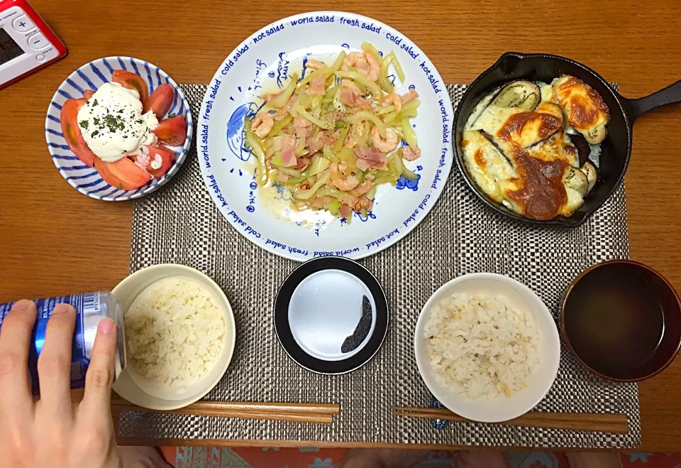 セロリのナンプラー炒め、野菜グリルとカチョカバロ、トマトクリームチーズ|hhhさん