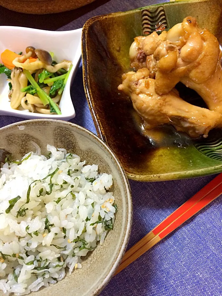 手羽元のニンニク醤油煮
大根葉の炒め物|しんさん