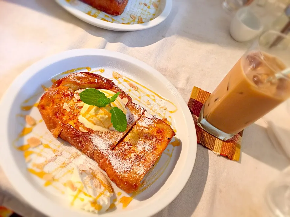 フレンチトーストとカフェオレ|チカさん