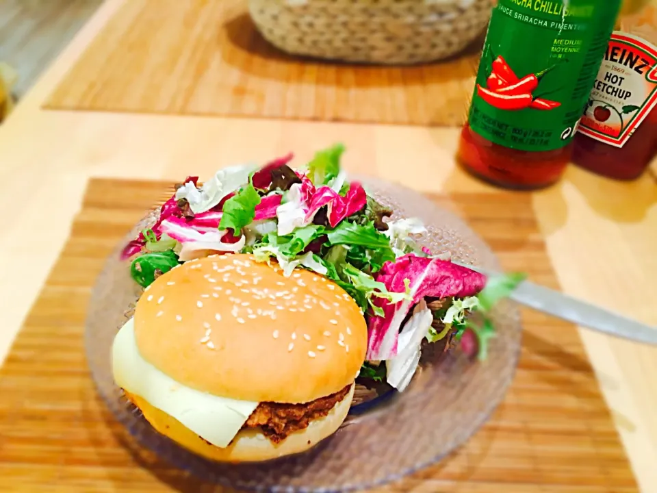 Snapdishの料理写真:Burger|zahräさん