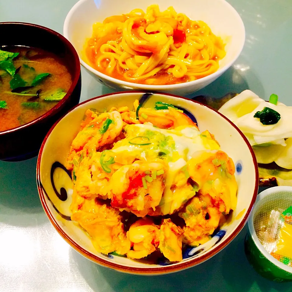 海老たま丼と海老カレーうどん|にしかさん