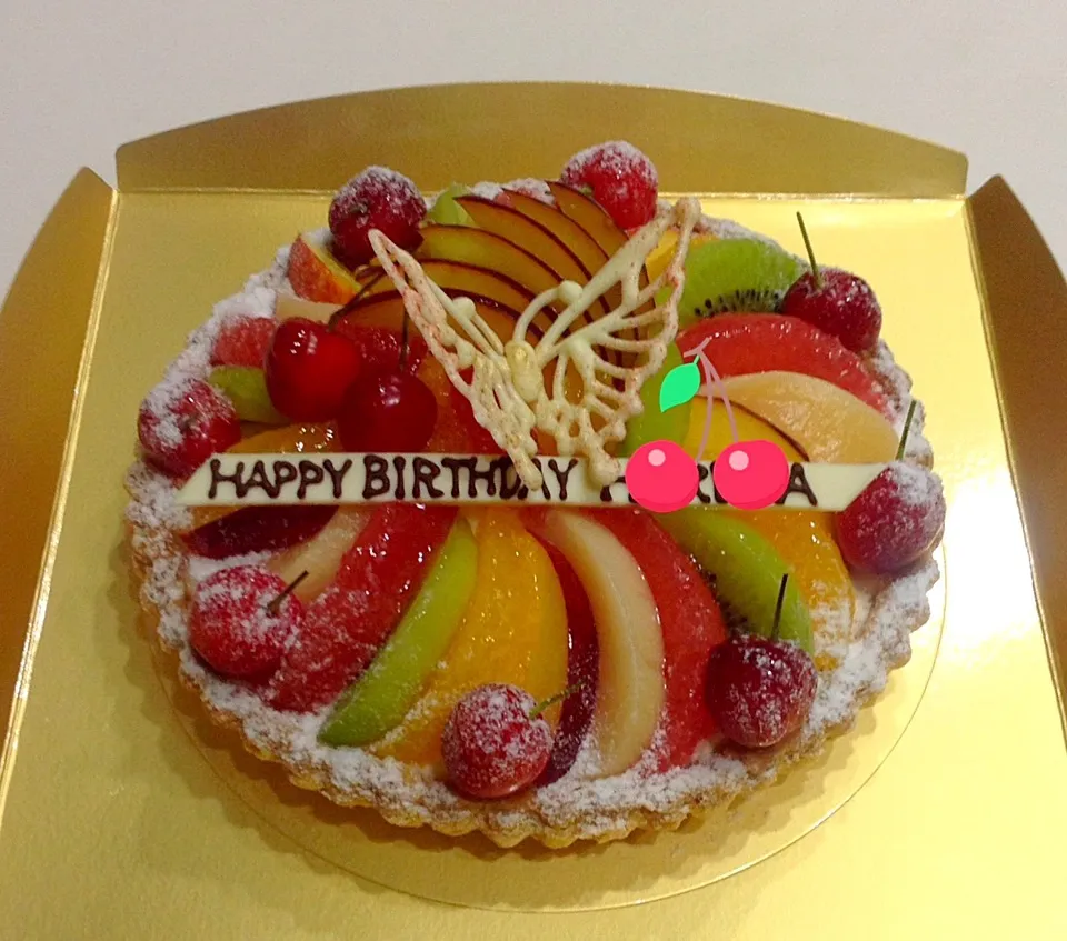 Birthday  cake
フルーツタルト🍒|bakedpieさん