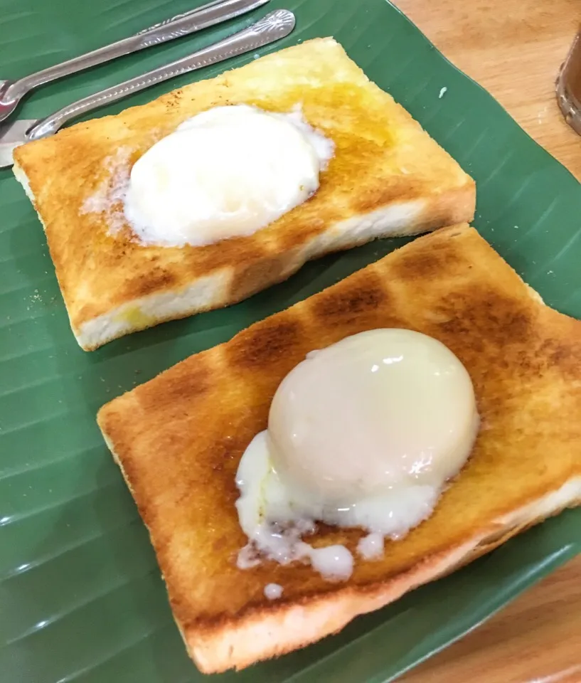 Buttered toast with softboiled eggs, Ipoh style|coxiella24さん