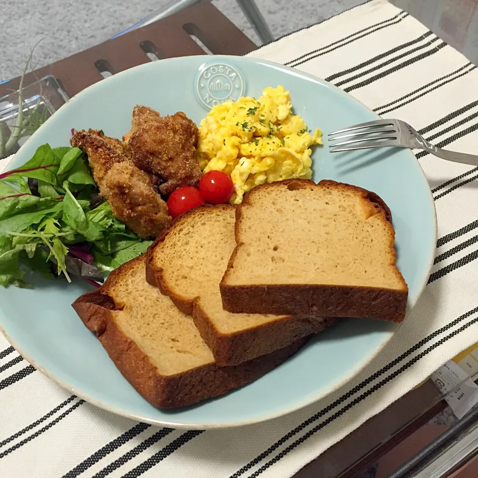 低糖質食パン×おからパウダーで唐揚げ☺︎|しさん