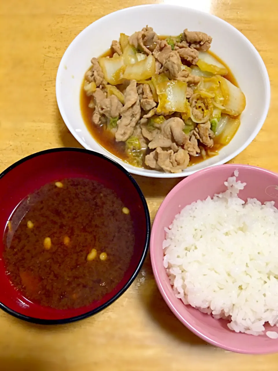 豚肉と白菜の炒め物
エノキの味噌汁|ちーずびっとさん