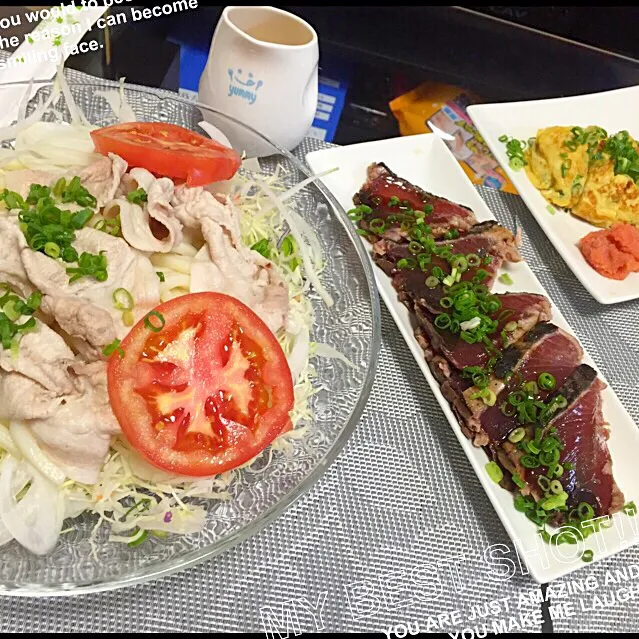 Snapdishの料理写真:豚しゃぶサラダうどん
鰹のたたき
だし巻き卵焼き|きゃんさん