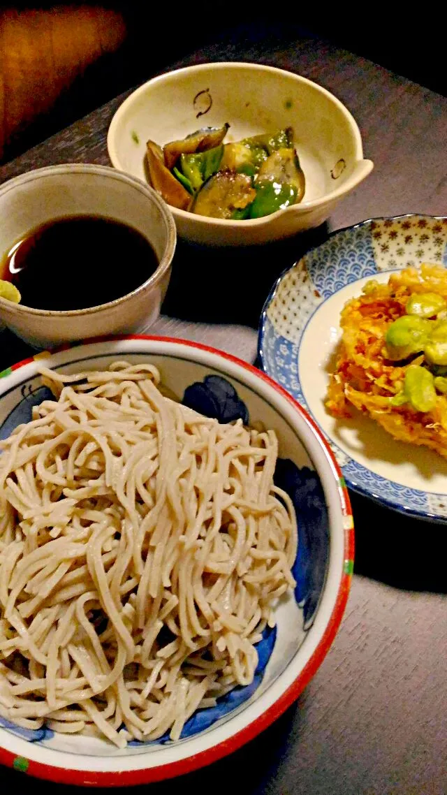 Snapdishの料理写真:本日頂いた手打ちのお蕎麦。
ありがたくいただきます。|Yasuharuさん