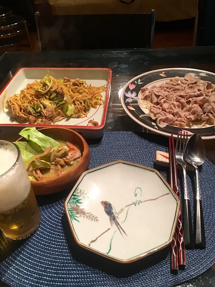 肩ロースの冷製シャブシャブに和風焼きそばにイエローカレーの煮込み|直サーファーさん