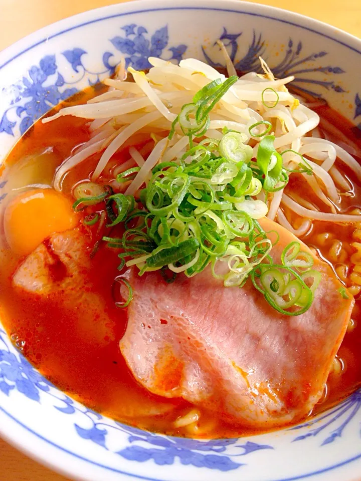 韓国のインスタントラーメン
辛い辛い🍜|りりこさん