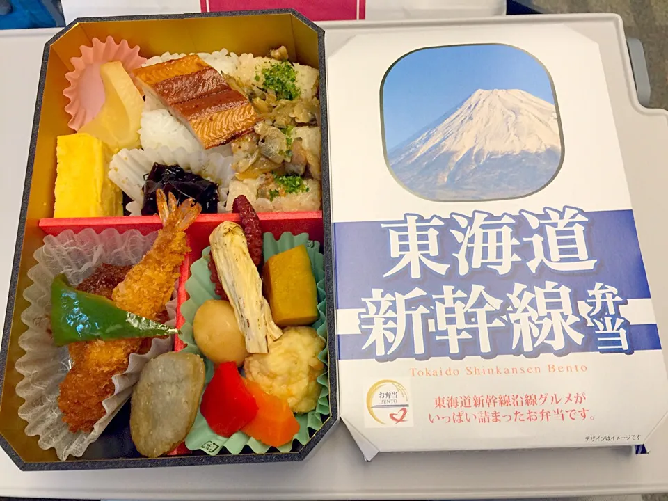 Snapdishの料理写真:東海道新幹線弁当|T. Wonderさん