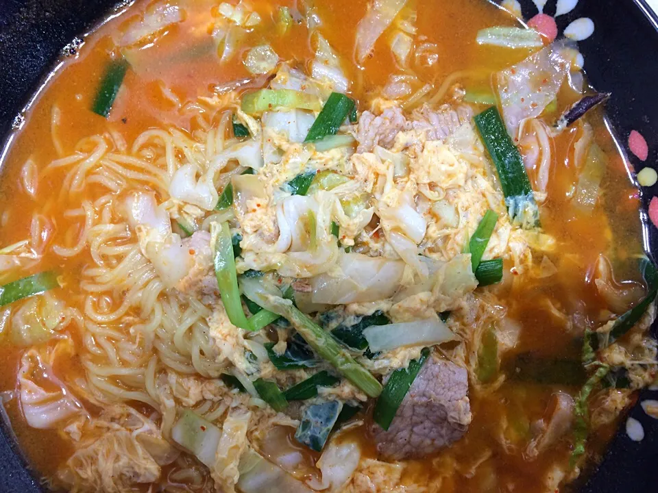 王将 辛玉ラーメン(麺大盛)|ばーさんさん