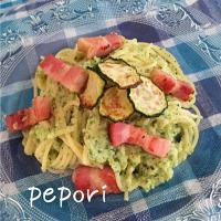 ゆかりさんの料理 エビとズッキーニクリームのパスタ☆