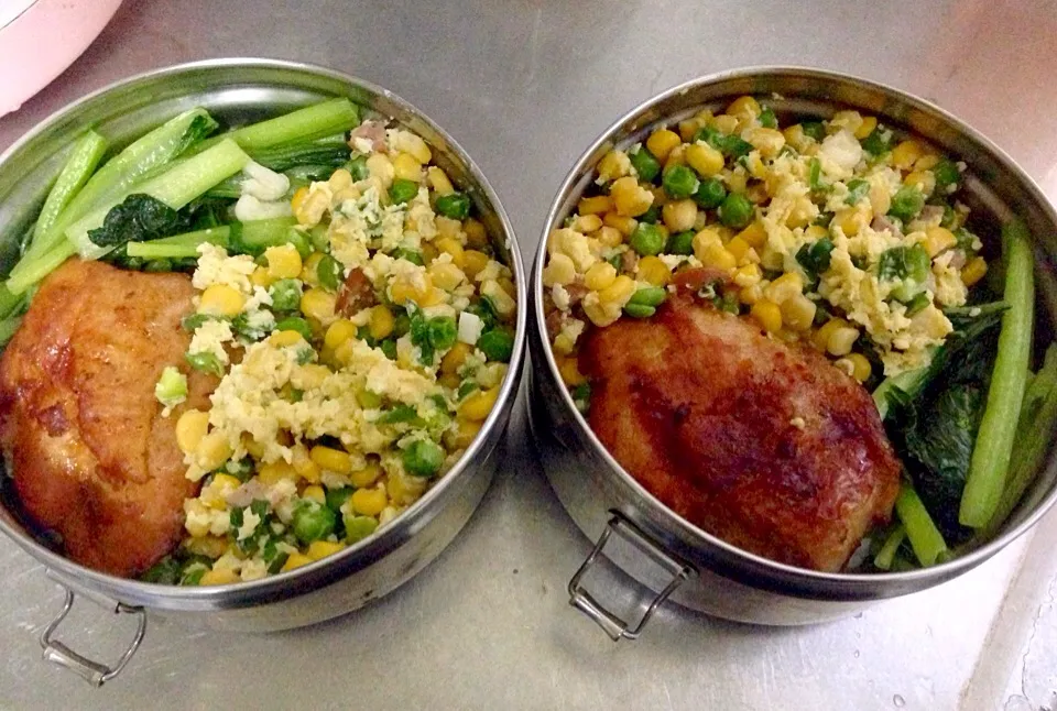 Snapdishの料理写真:Bentos: Rosemary chicken, sautéed greens and a sweet corn, peas, sausage and eggs medley|Emmaさん