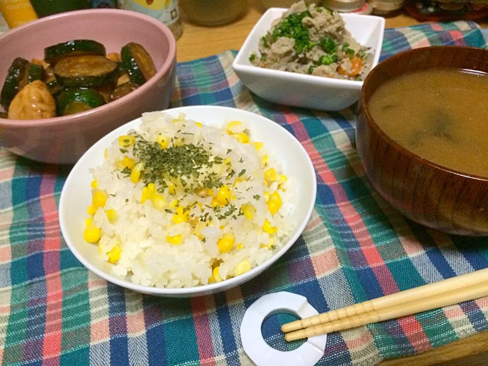 晩ごはん★ズッキーニと鶏肉の味噌バター炒め、ツナのおから煮、とうもろこしの炊き込みごはん、みそ汁|ハルさん