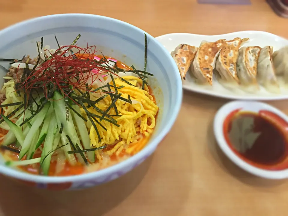 冷やし坦々麺＋餃子|古山さん