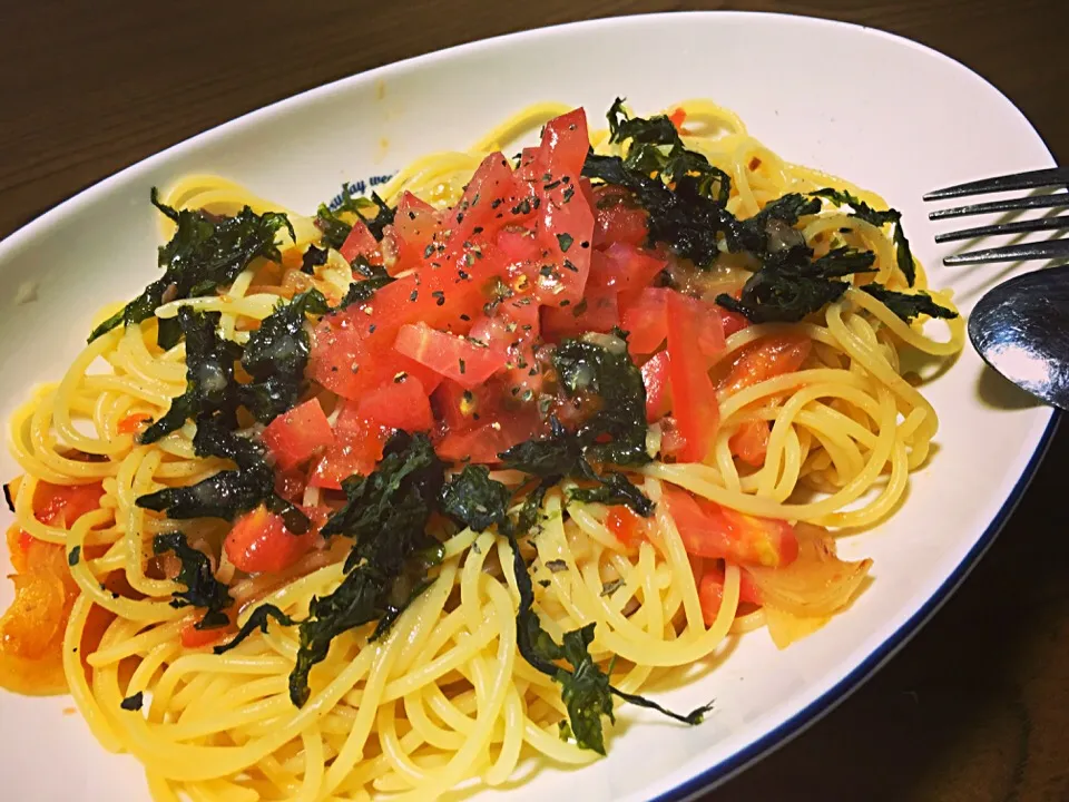 トマトとバジルの冷製パスタ🍝|だっちさん