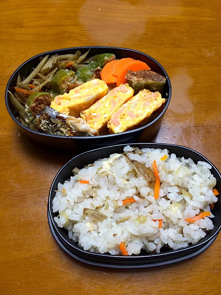 ピーマンの肉詰め、鮭入り卵焼き、炊き込み御飯|Misao Wakabayashiさん