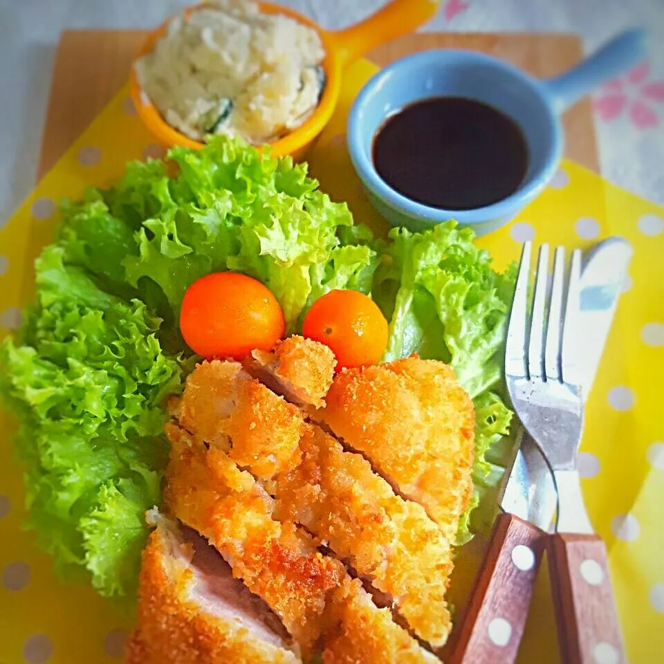 chicken katsu with potato salad for lunch|Chua Jeanさん