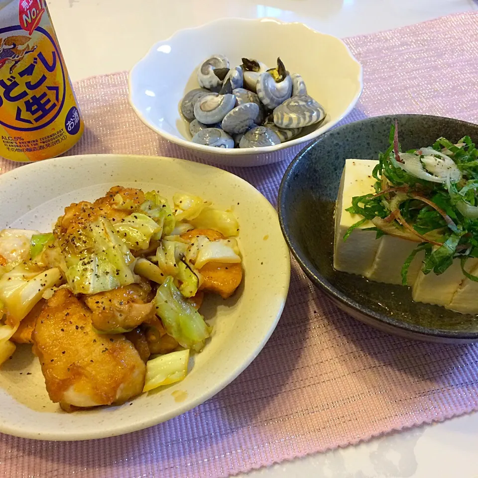 Snapdishの料理写真:❁鶏胸肉とキャベツ炒め
❀ながらみの塩ゆで
✿しそ茗荷の冷奴

ダイエット食！のつもり（笑）

2016/07/05|ちび太さん