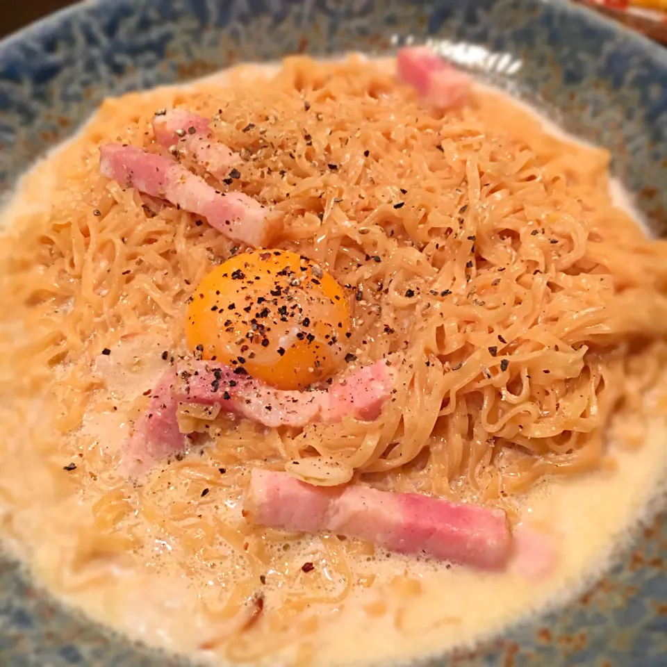 チキンラーメンカルボナーラ|ふじわりゃさん