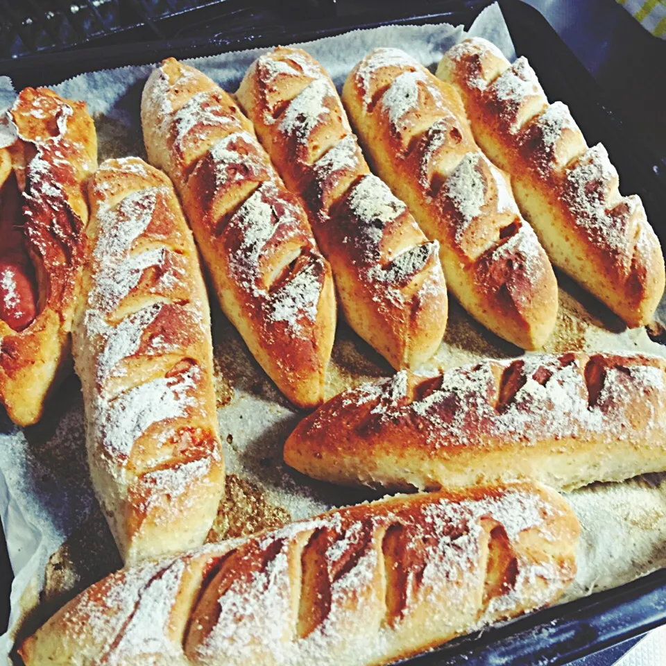 明日のパン、出来た٩(๑>∀<๑)۶♥
明日の朝食は ソーセージパン🎵🎵|ミーさん