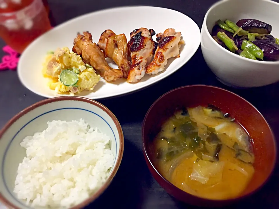 手羽元のにんにく焼き＊ポテトサラダ＊茄子の煮浸し|ともみちさん