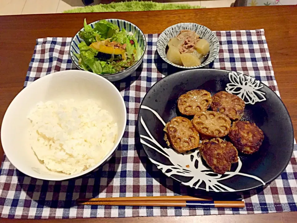 作り置きごはーん♡レンコンはさみ照り焼き、大根のそぼろ餡掛け、かぼちゃサラダ、白ご飯|未来さん