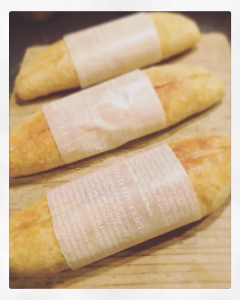 baguet with milk cream|Tomomi  Nakamuraさん