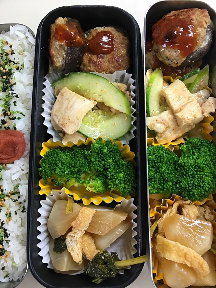 Snapdishの料理写真:ハンバーグしいたけ乗せ バンバンジー ブロッコリー かぶ煮物弁当。|Kumiko Kimuraさん