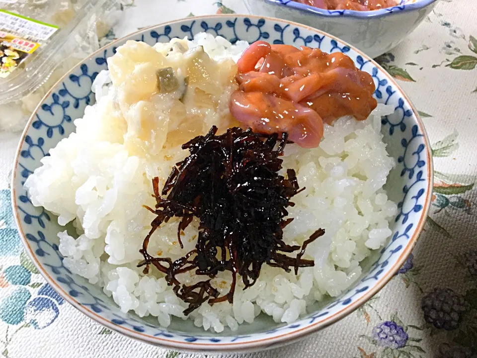 ごはんの友 （イカ塩辛、シソ昆布、数の子わさび）#ご飯のお供|sakumaさん