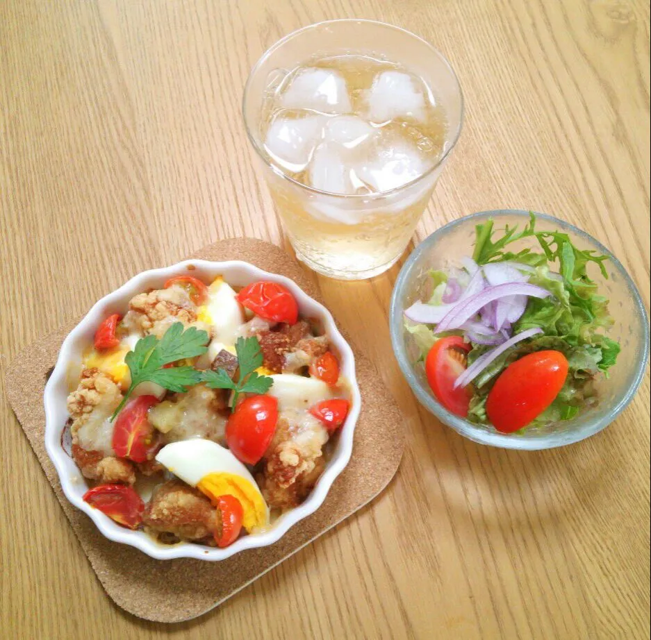 Snapdishの料理写真:『唐揚げとトマト卵のコンテチーズ焼きとマスカット酢炭酸ドリンク』 #コンテイベント|seri-chanさん